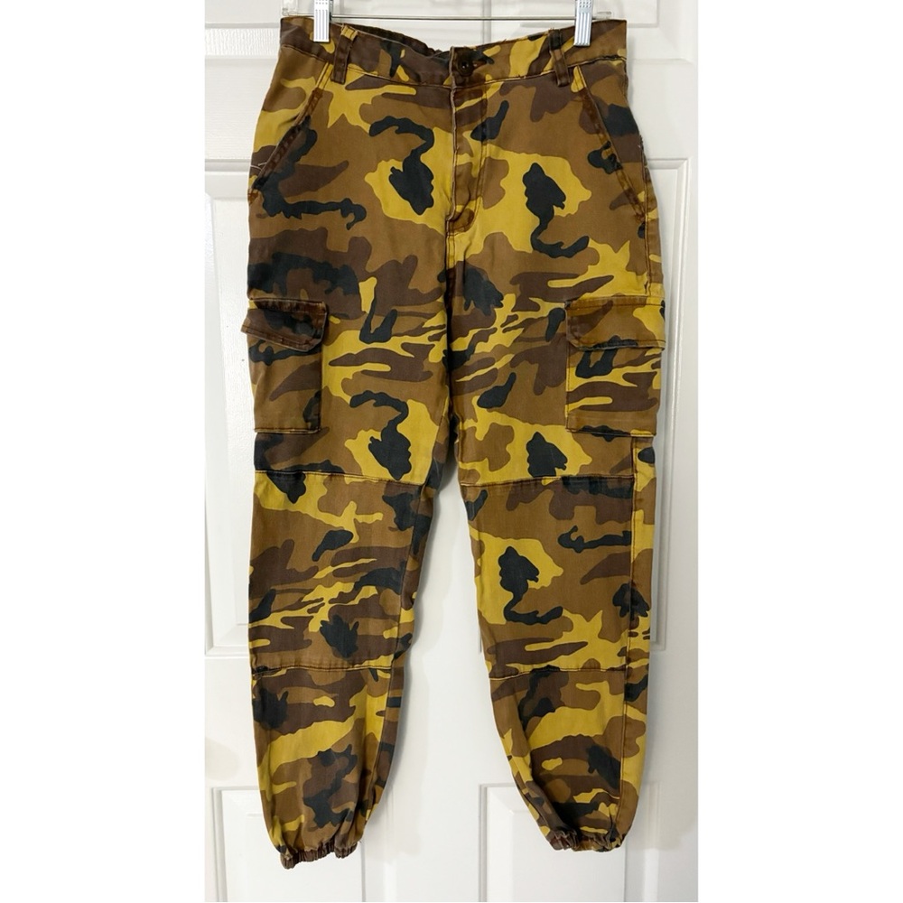 REDFOX JEANS Camouflage Cargo Jeans, Size Large, Brown/Mustard Gold/Black